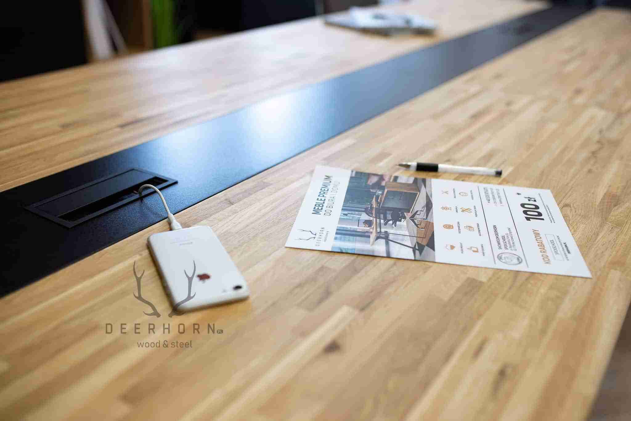 Table de conférence avec plateau en bois 320x120cm avec trous pour câbles