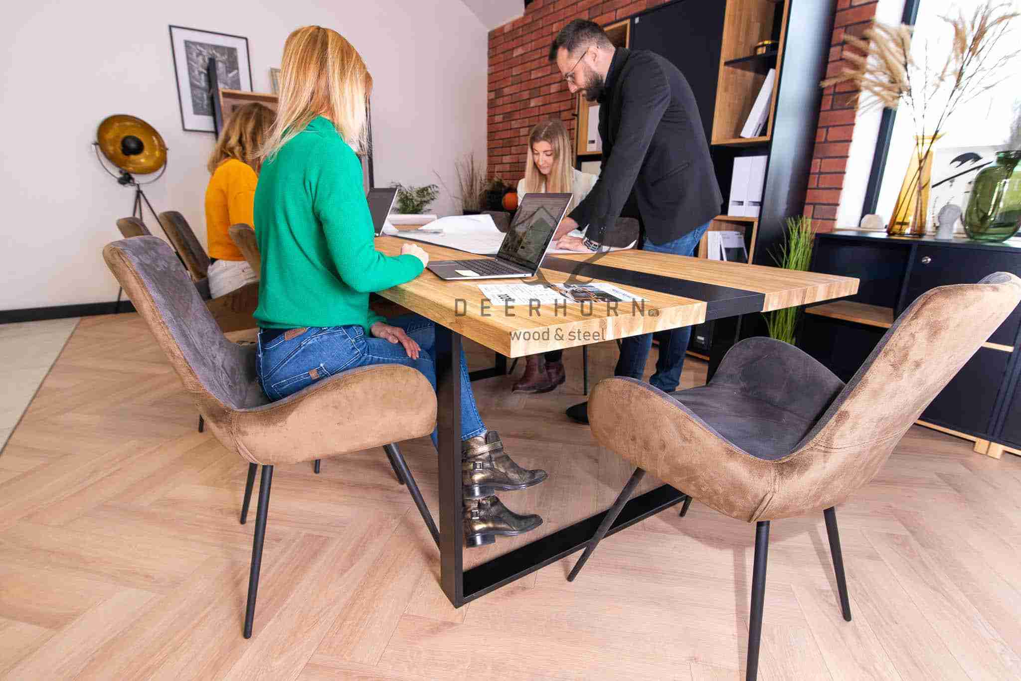 Table de conférence avec plateau en bois 320x120cm avec trous pour câbles