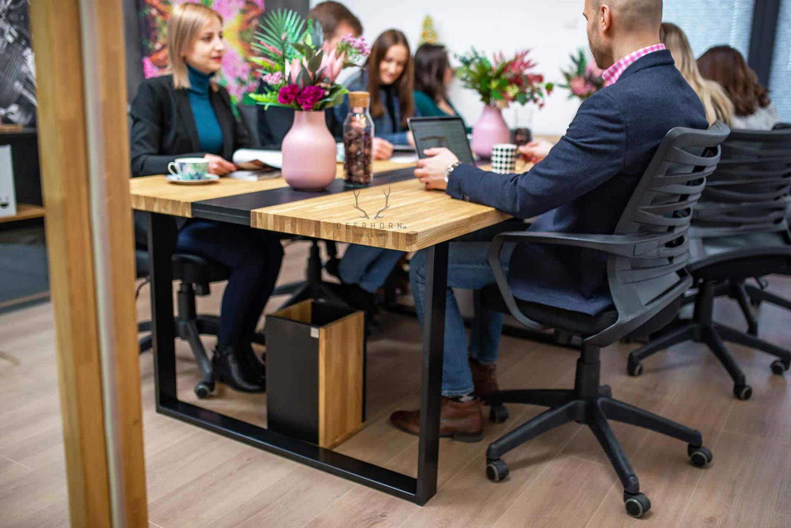 Table de conférence avec plateau en bois 320x110cm avec trous pour câbles