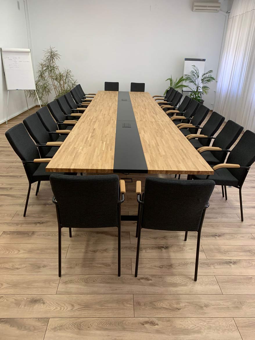 Table de conférence record avec plateau en bois 600x150cm