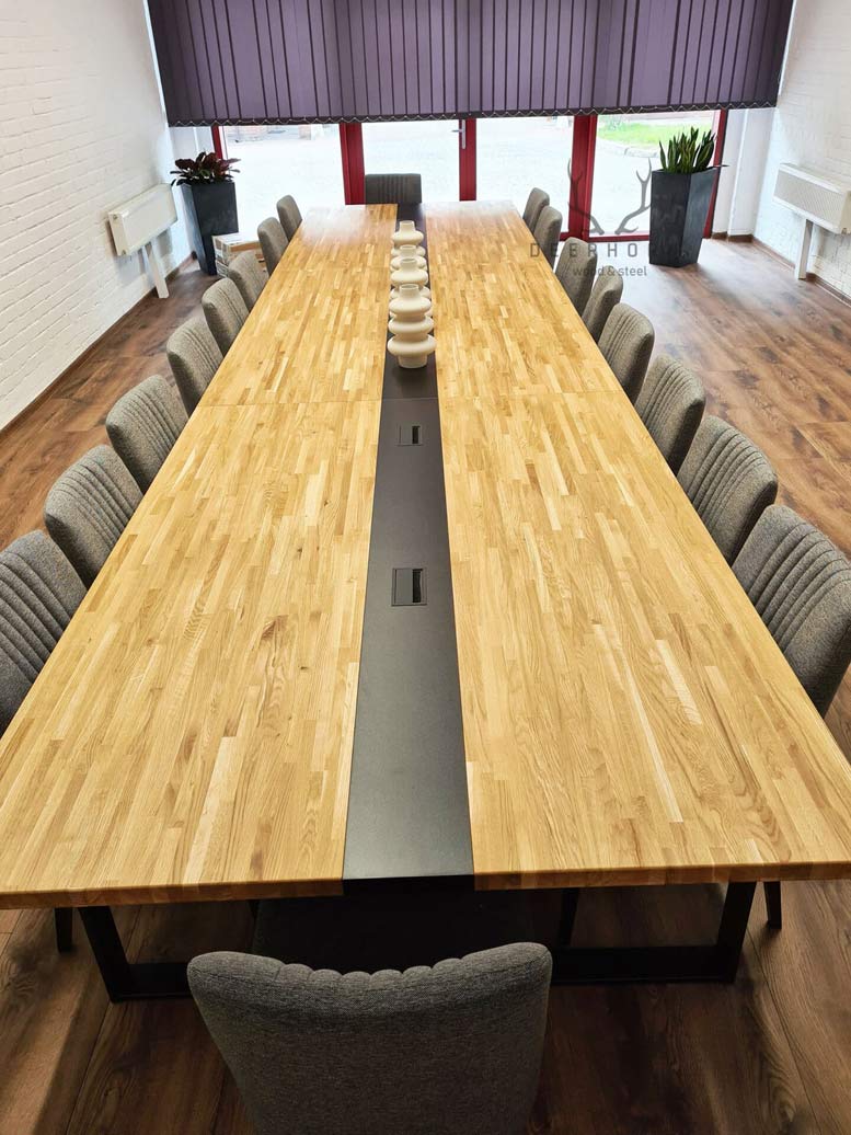 Table de conférence record avec plateau en bois 600x150cm