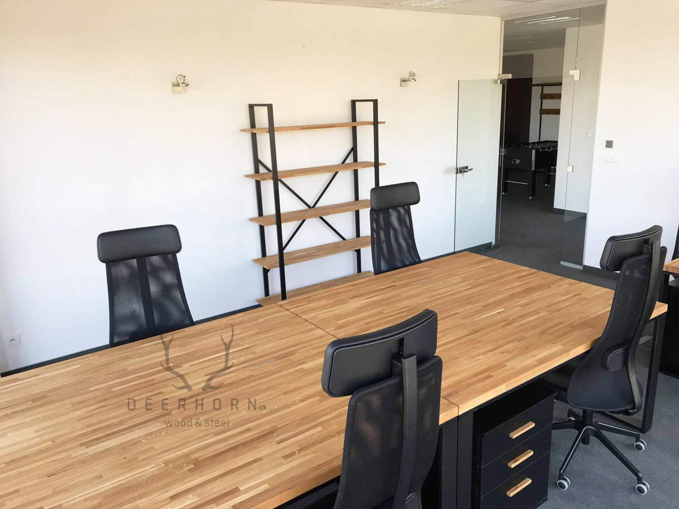 Bibliothèque à la mode pour le bureau ou l'étude avec 5 étagères