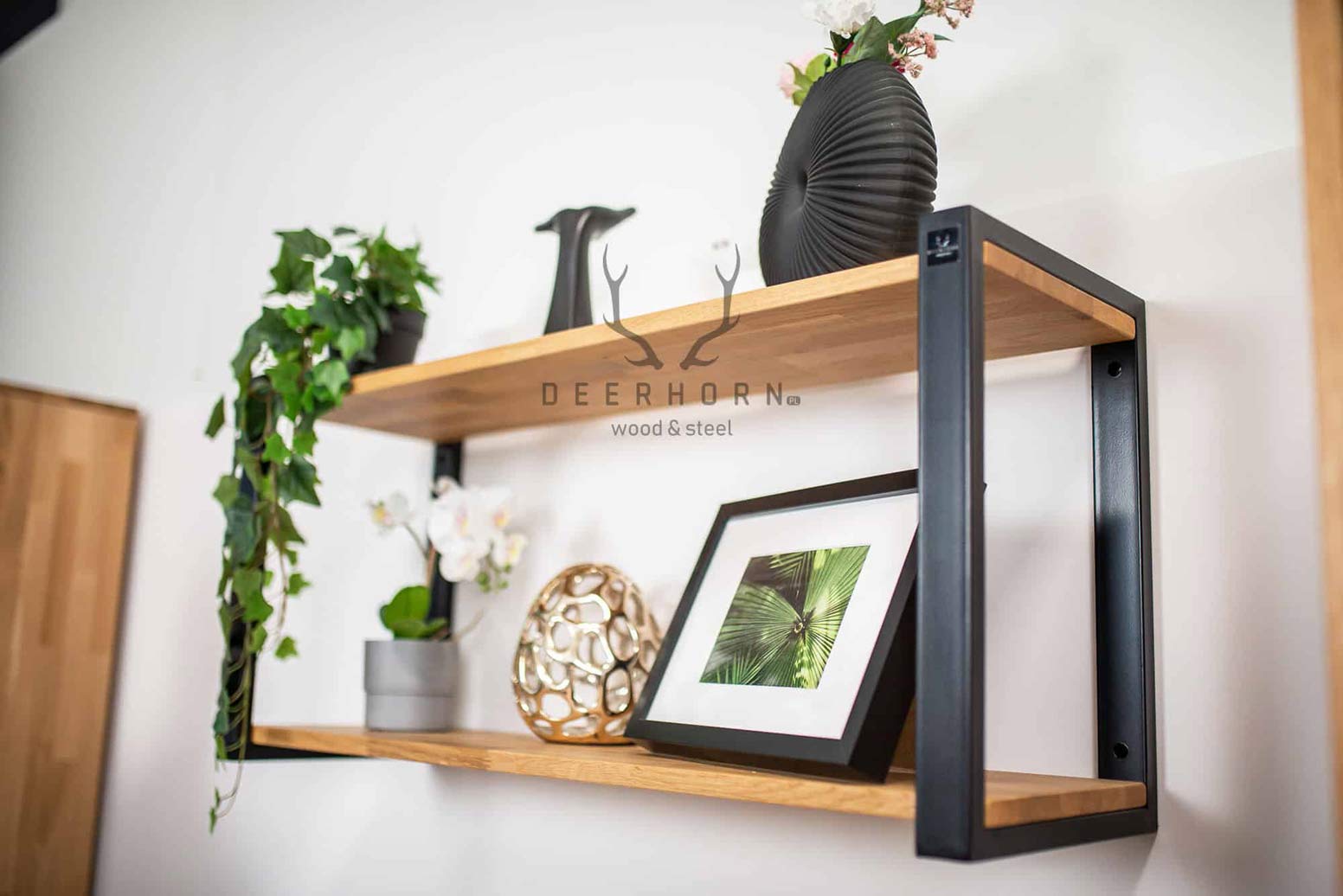 Etagère suspendue de style loft en bois et métal blanc
