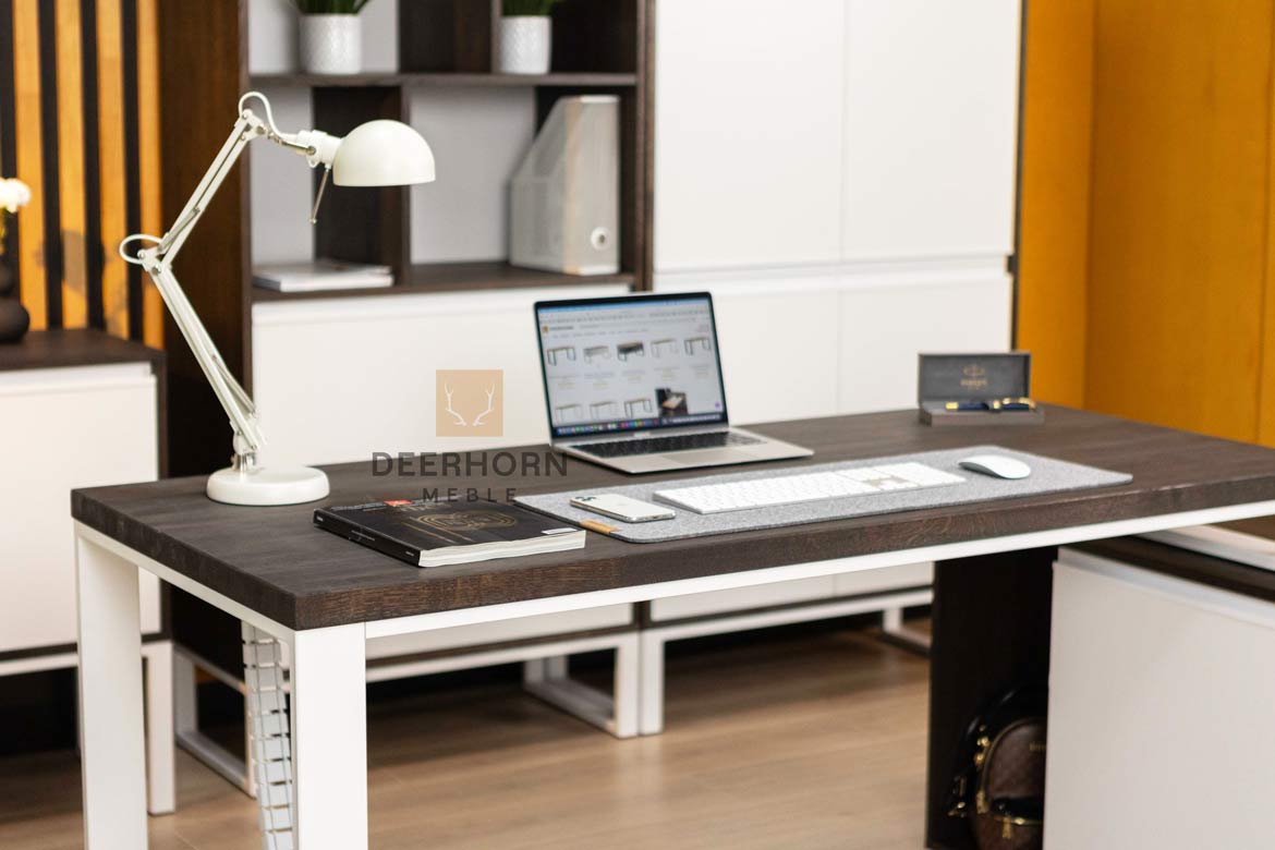 Bureau d'angle pour le bureau et la maison avec plateau en bois noir