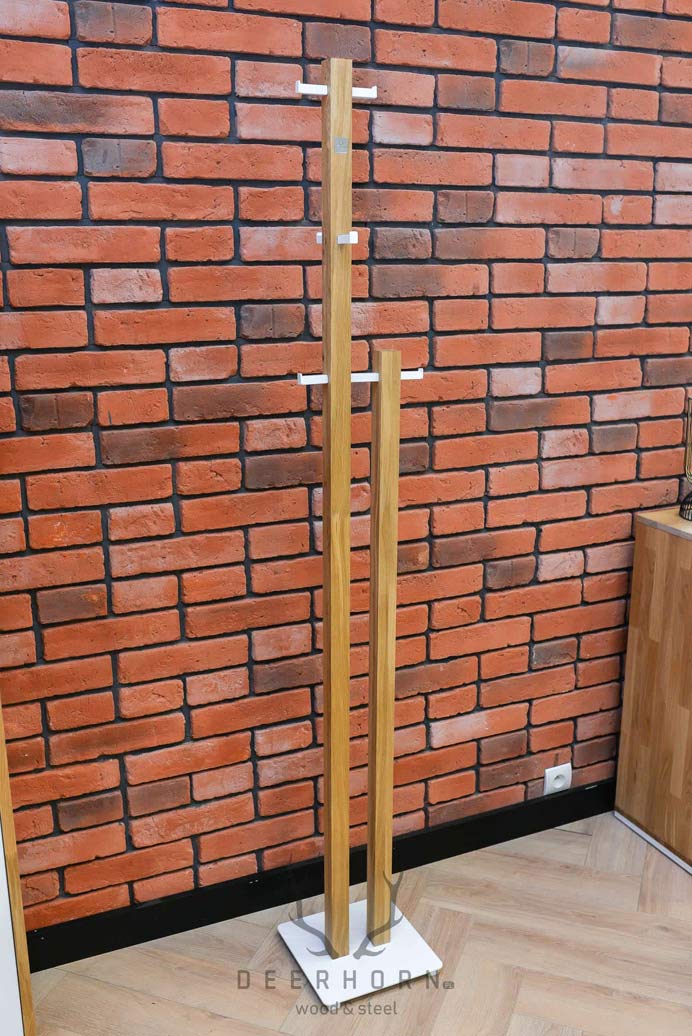 Porte-manteau en bois blanc pour le bureau, l'étude ou le couloir. Mimas