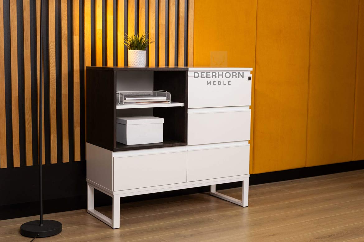 Commode haute, blanche