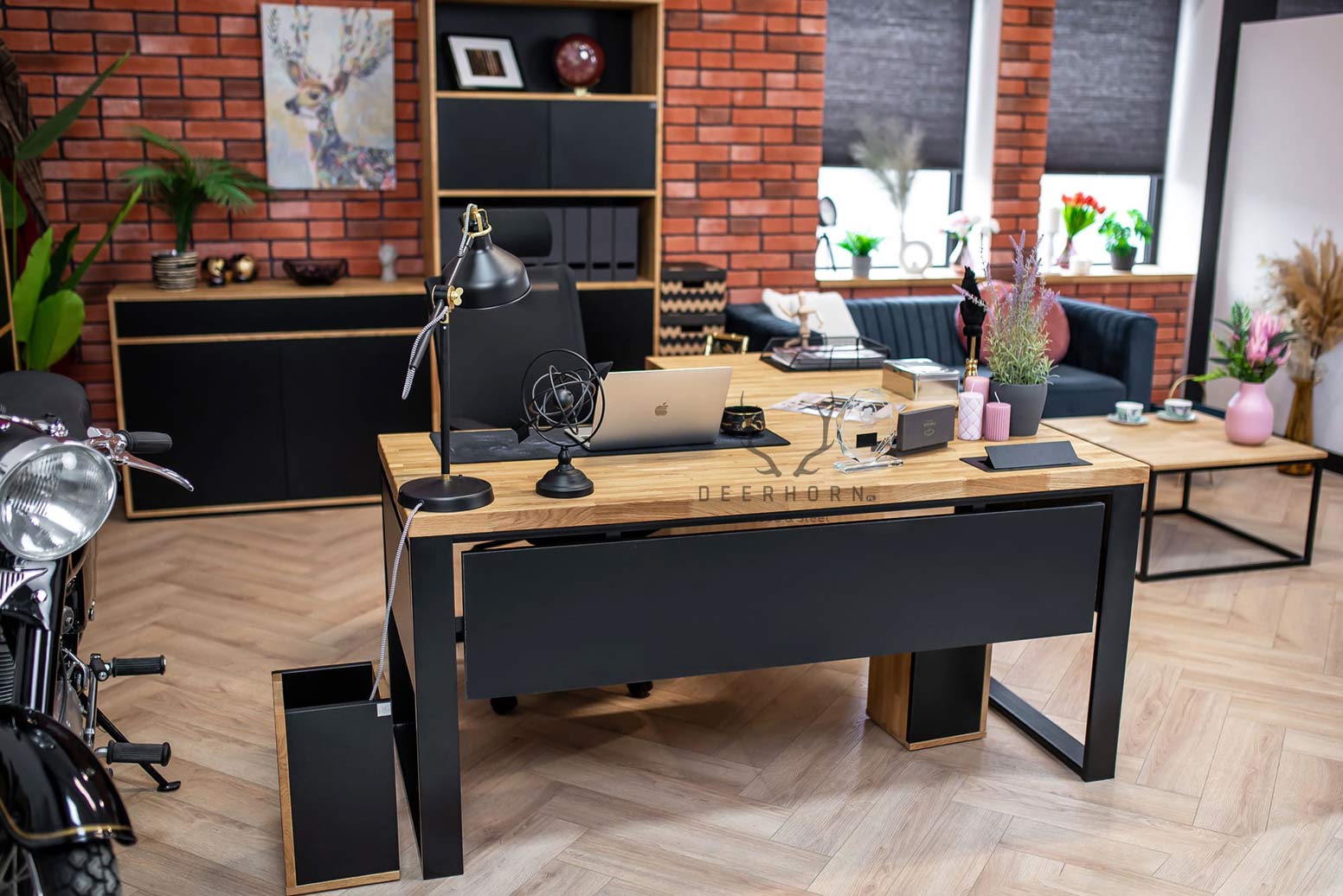 Bureau d'angle pour grand bureau avec plateau en bois, tiroirs et couvercles