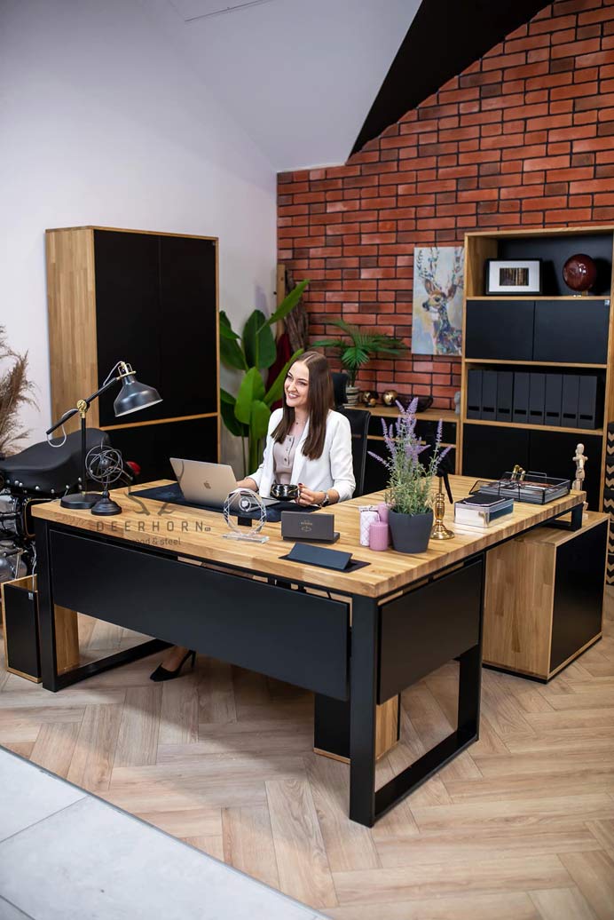 Bureau d'angle pour grand bureau avec plateau en bois, tiroirs et couvercles