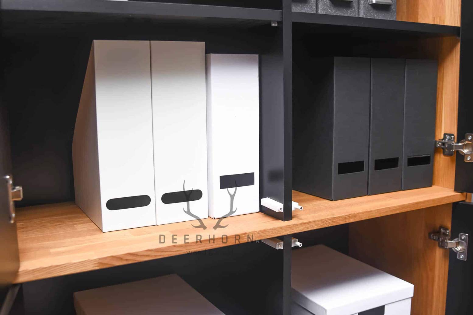 Armoire de bureau noire de la collection modern loft office slim