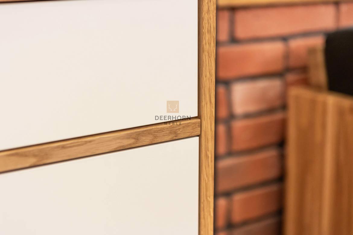 Armoire blanche à quatre portes pour bureau et loft slim