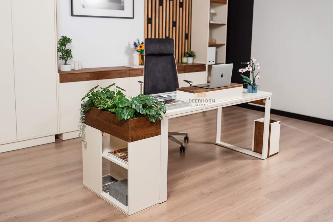 Bureau avec plateau en carton, lumière 160