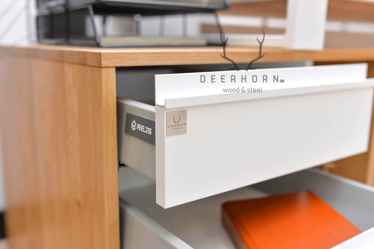 Bureau d'entreprise blanc avec plateau en bois Loft Office Plus Left