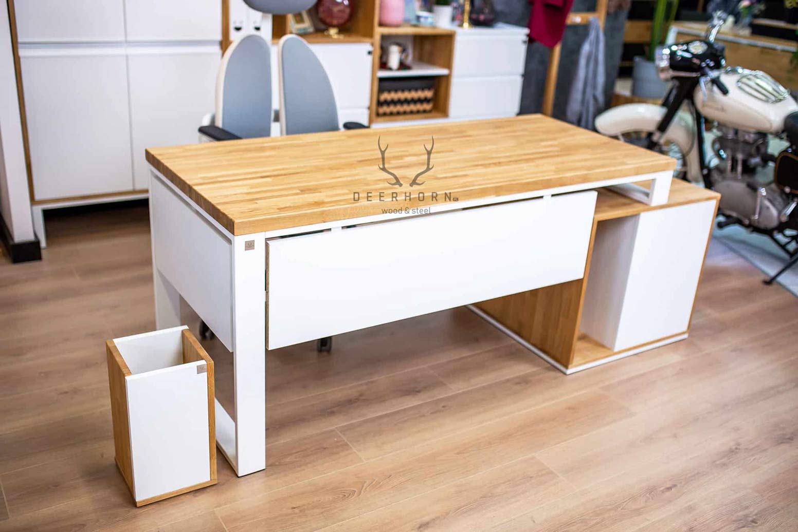 Bureau d'entreprise blanc avec plateau en bois Loft Office Plus Left