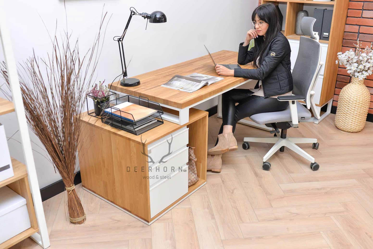 Bureau d'entreprise blanc avec plateau en bois Loft Office Plus Left