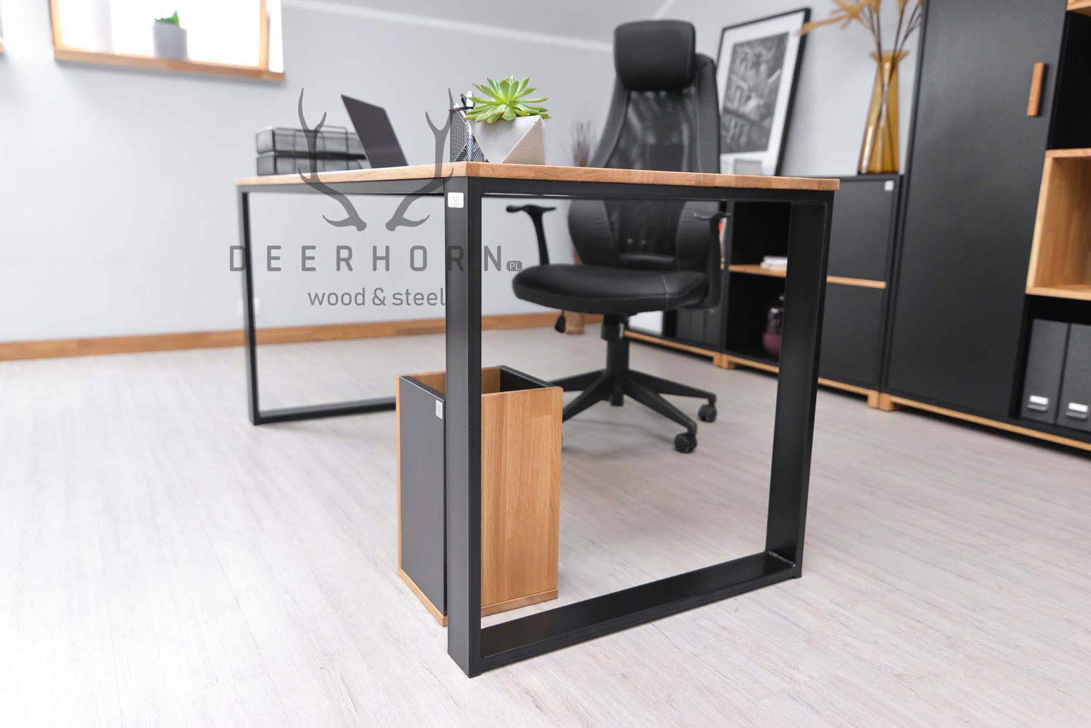 Grand bureau avec plateau plat en bois modern slim