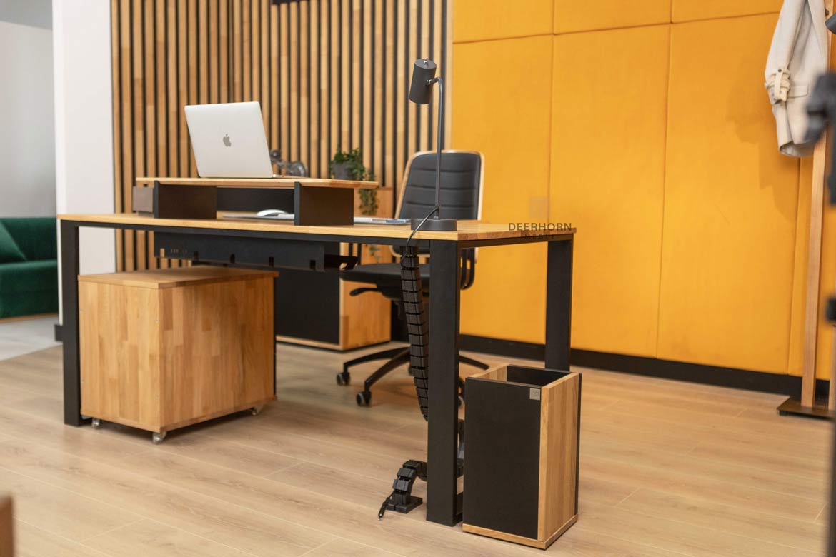 Grand bureau avec plateau plat en bois modern slim