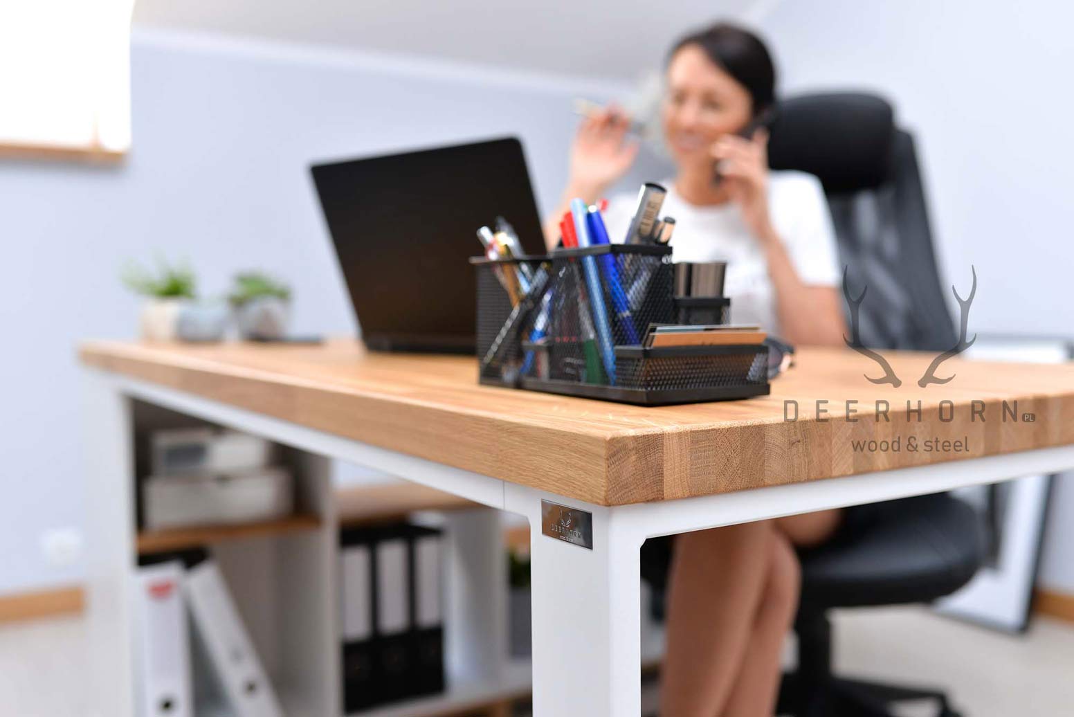 Bureau d'angle blanc en bois et métal "bureau moderne" côté droit