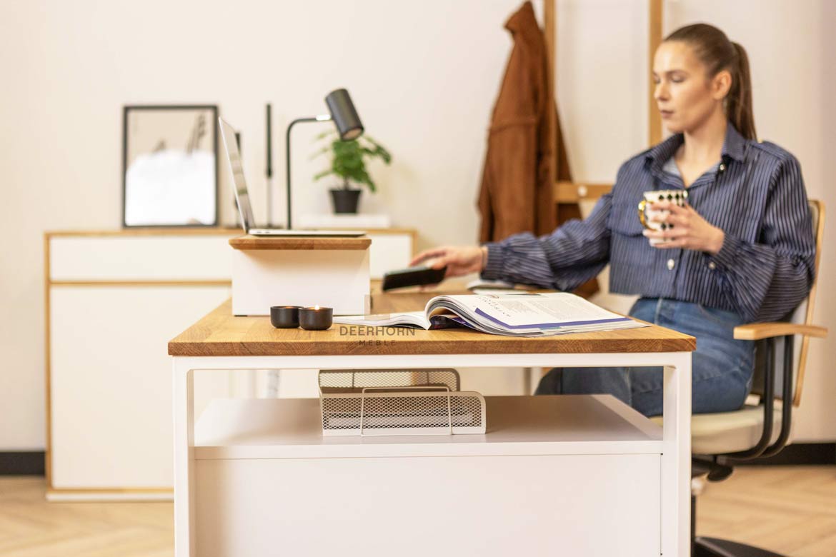 Bureau blanc avec plateau en bois 160x70cm plus caisson