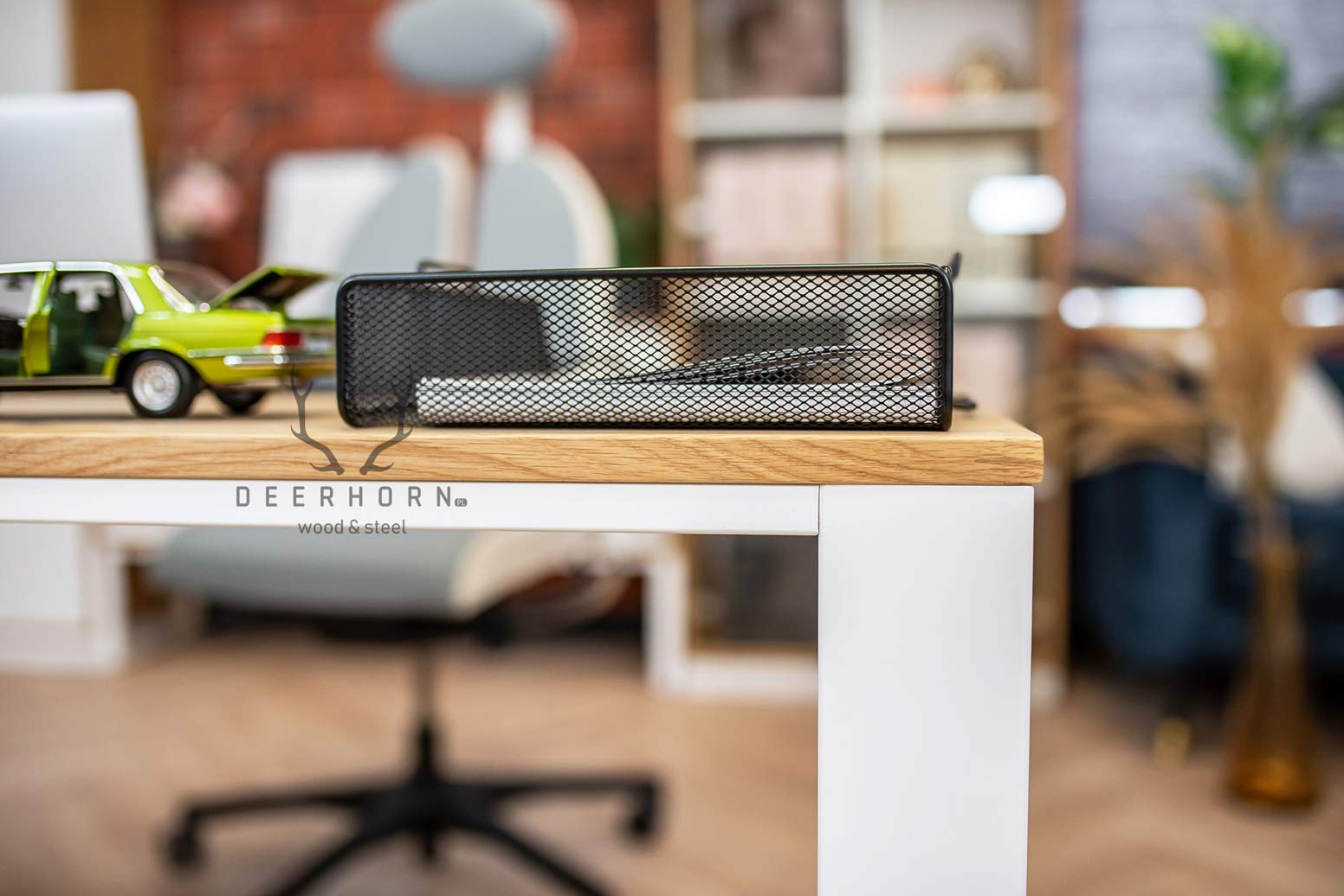 Bureau blanc avec plateau en bois 160x70cm plus caisson