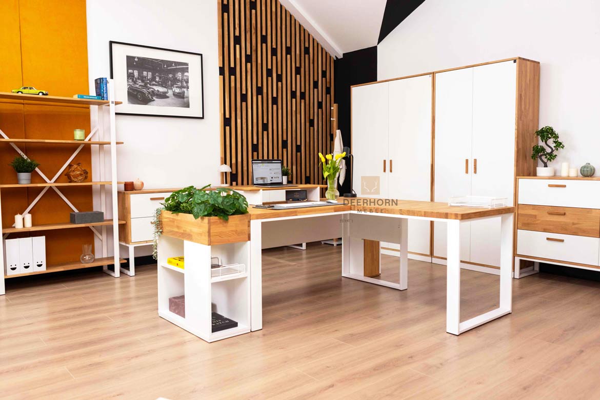 Bureau d'angle industriel en bois blanc avec plateau en chêne