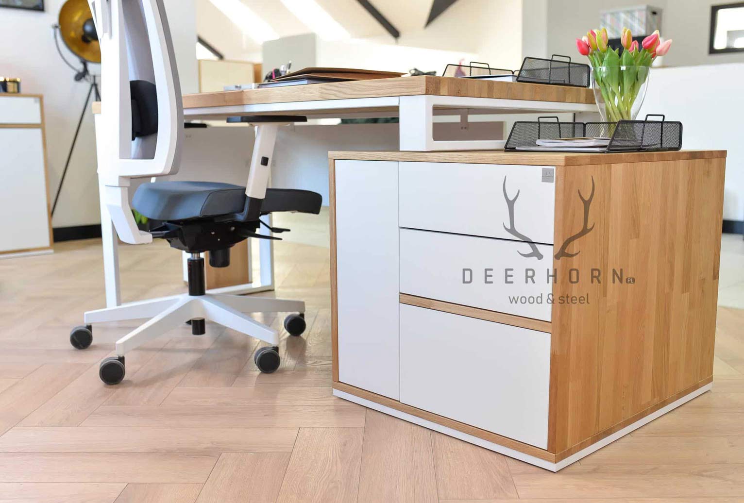 Bureau blanc avec couvercle pour bureau de femme ou bureau d'étude