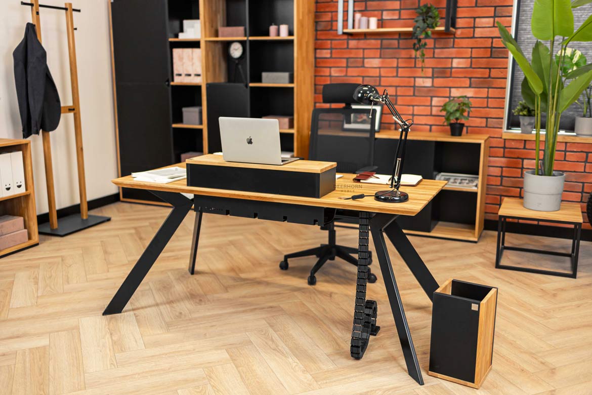 Bureau actif sur pieds inclinés avec plateau en bois 160x70cm
