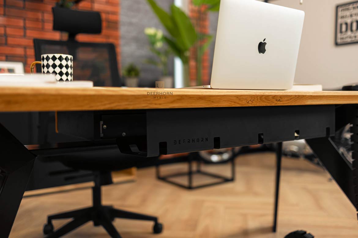 Bureau actif sur pieds inclinés avec plateau en bois 160x70cm