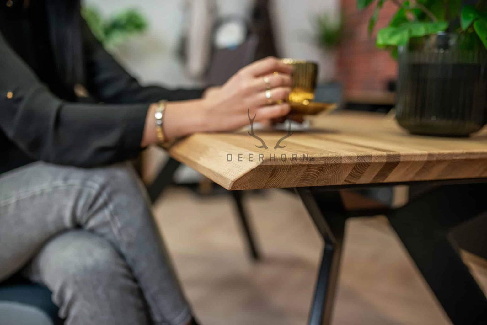 Bureau actif sur pieds inclinés avec plateau en bois 160x70cm