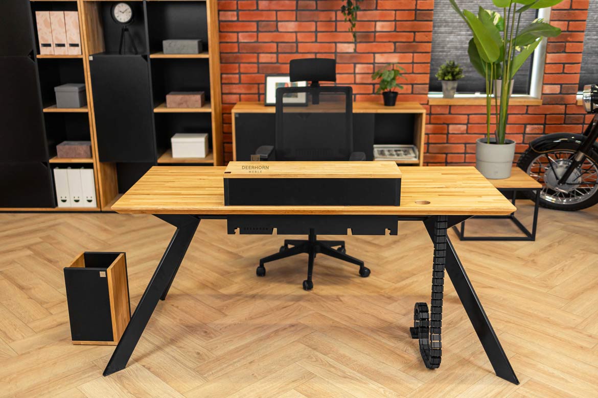 Bureau actif sur pieds inclinés avec plateau en bois 160x70cm