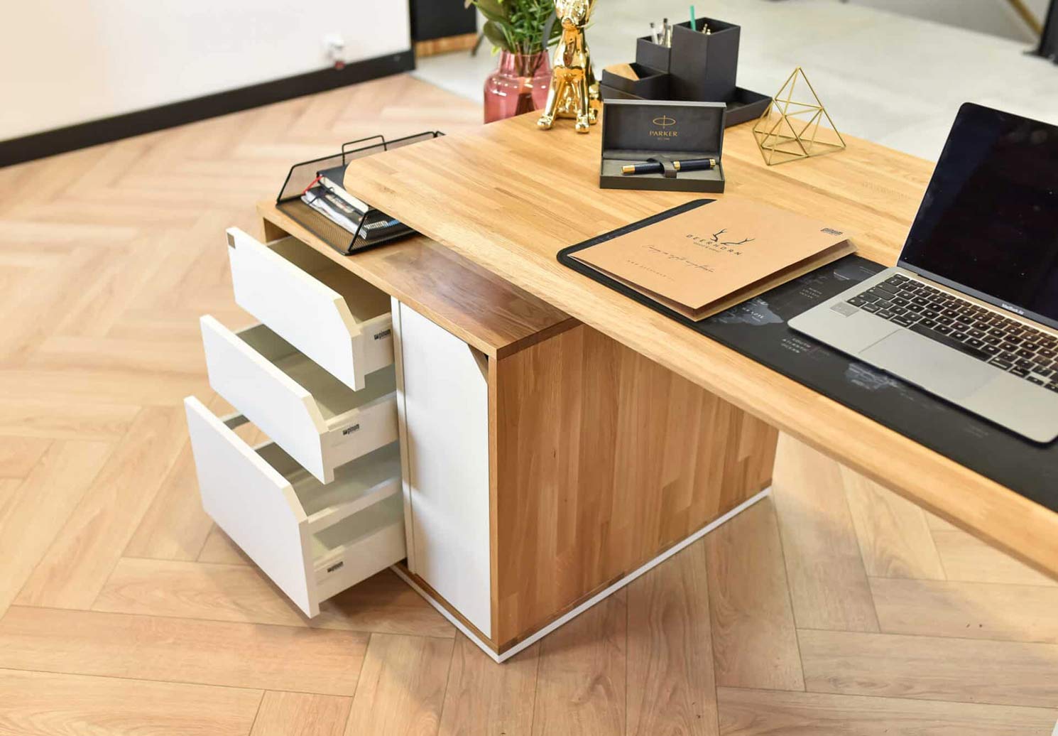 Bureau d'étude blanc avec plateau en bois Active