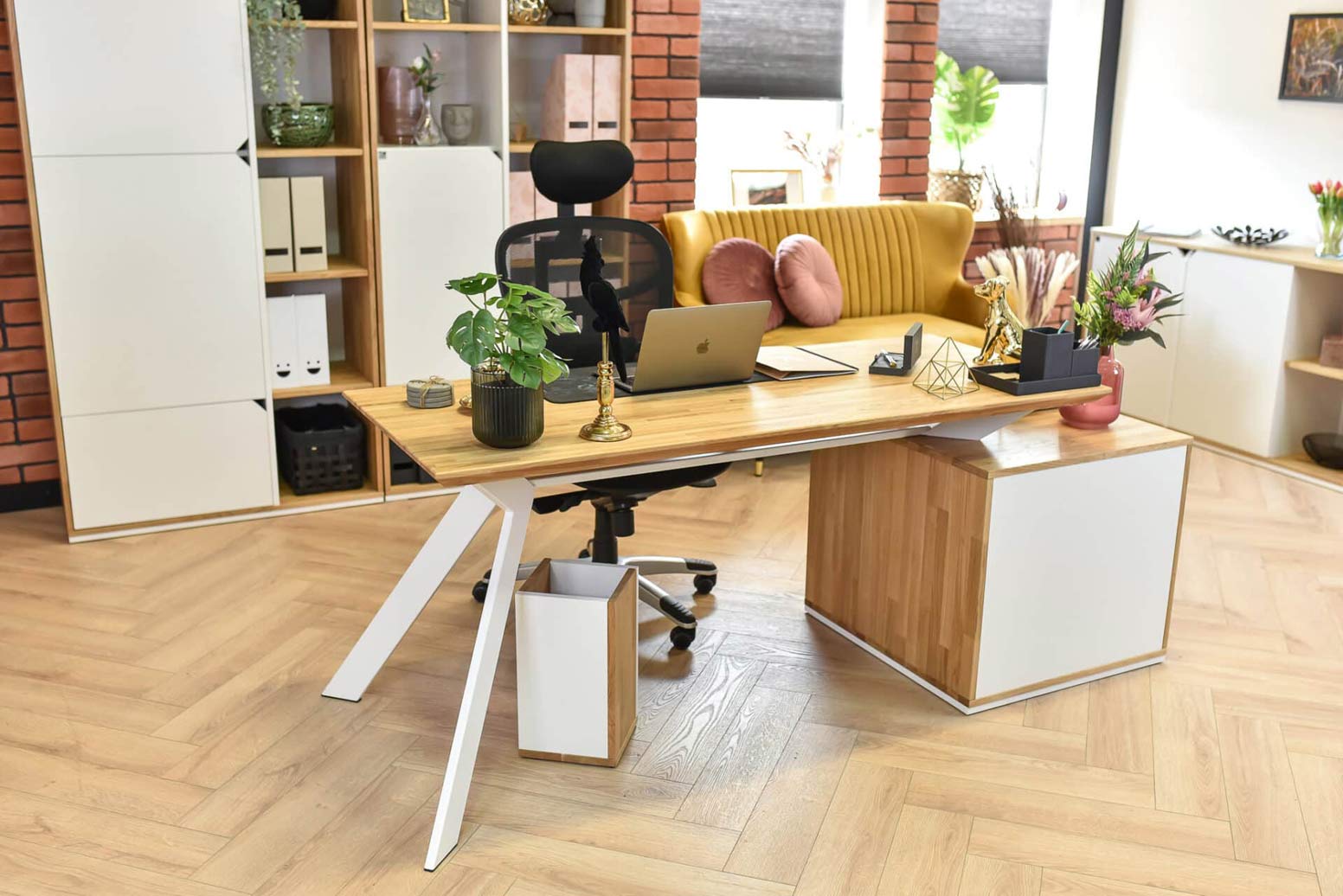 Bureau d'étude blanc avec plateau en bois Active