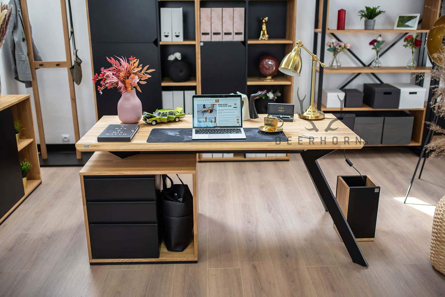 Bureau pour espace de bureau "Future active" court