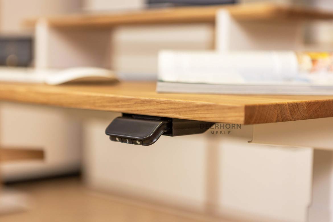 Weißer verstellbarer Holzschreibtisch Slim