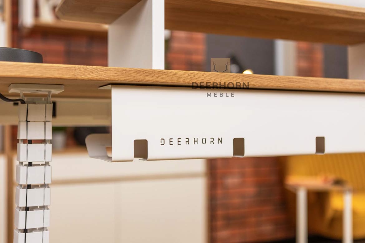 Weißer verstellbarer Holzschreibtisch Slim