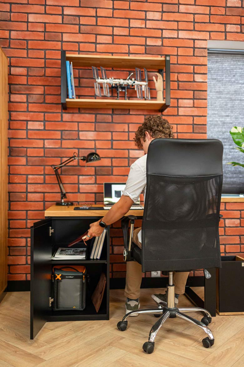 Moderner ergonomischer Jugendschreibtisch mit linkem Schrank