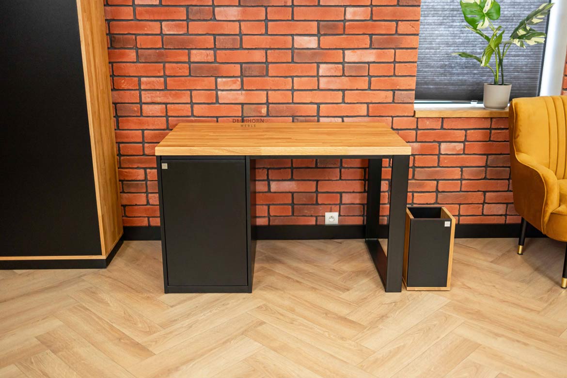 Moderner ergonomischer Jugendschreibtisch mit linkem Schrank