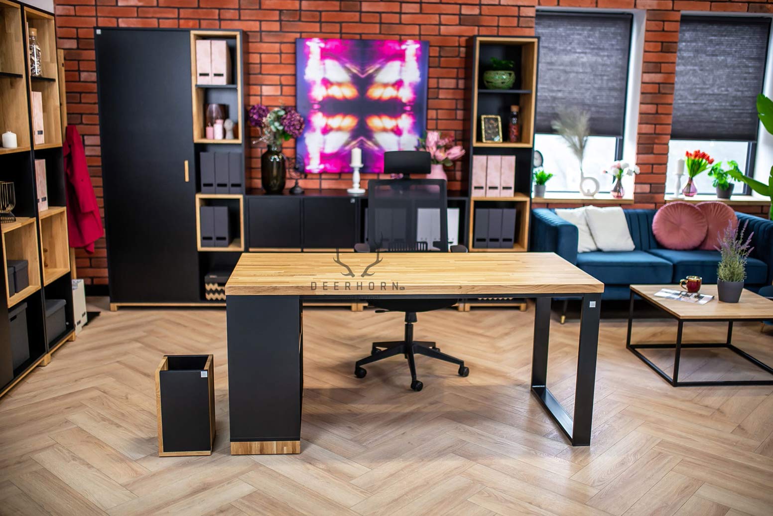 Funktionaler Schreibtisch mit Ablageflächen für Firmensitz schwarz rechts modern