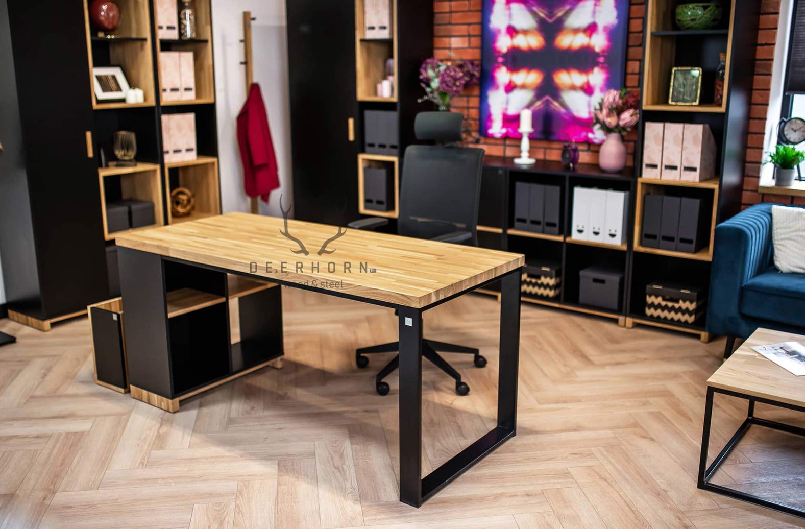 Funktionaler Schreibtisch mit Ablageflächen für Firmensitz schwarz rechts modern