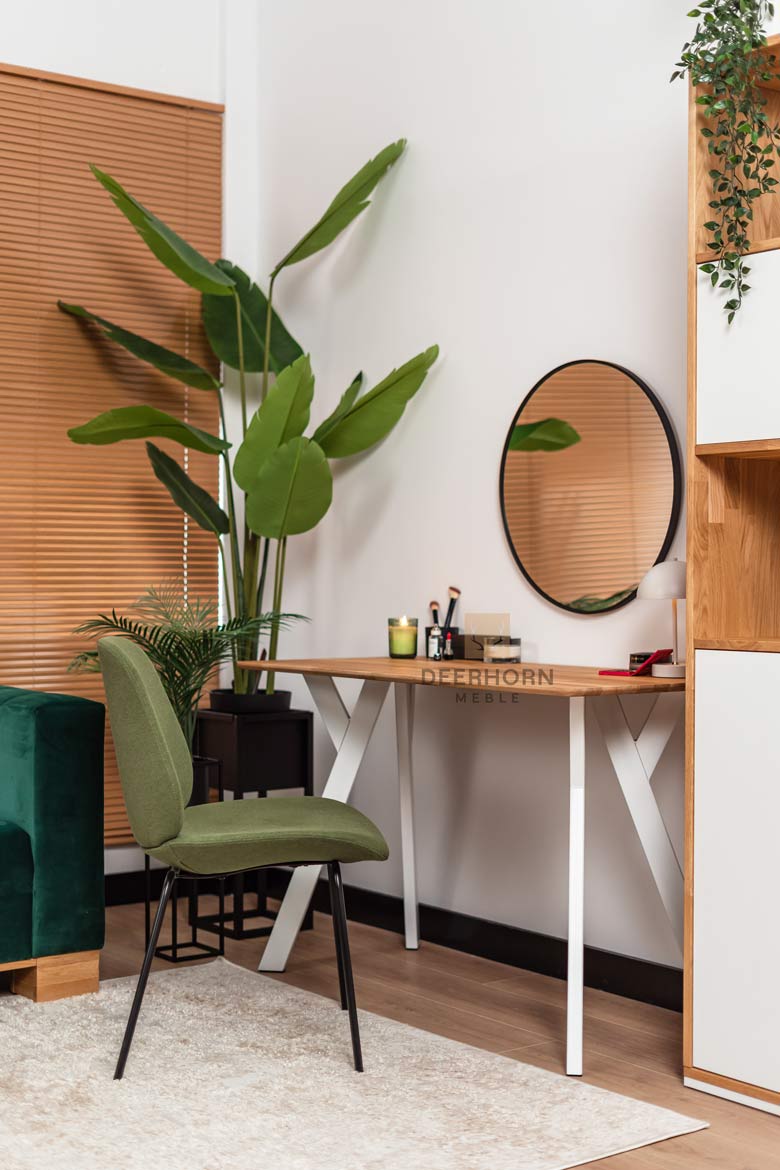 Toilettenartikel für ein Mädchen im Teenageralter für ein kleines Zimmer