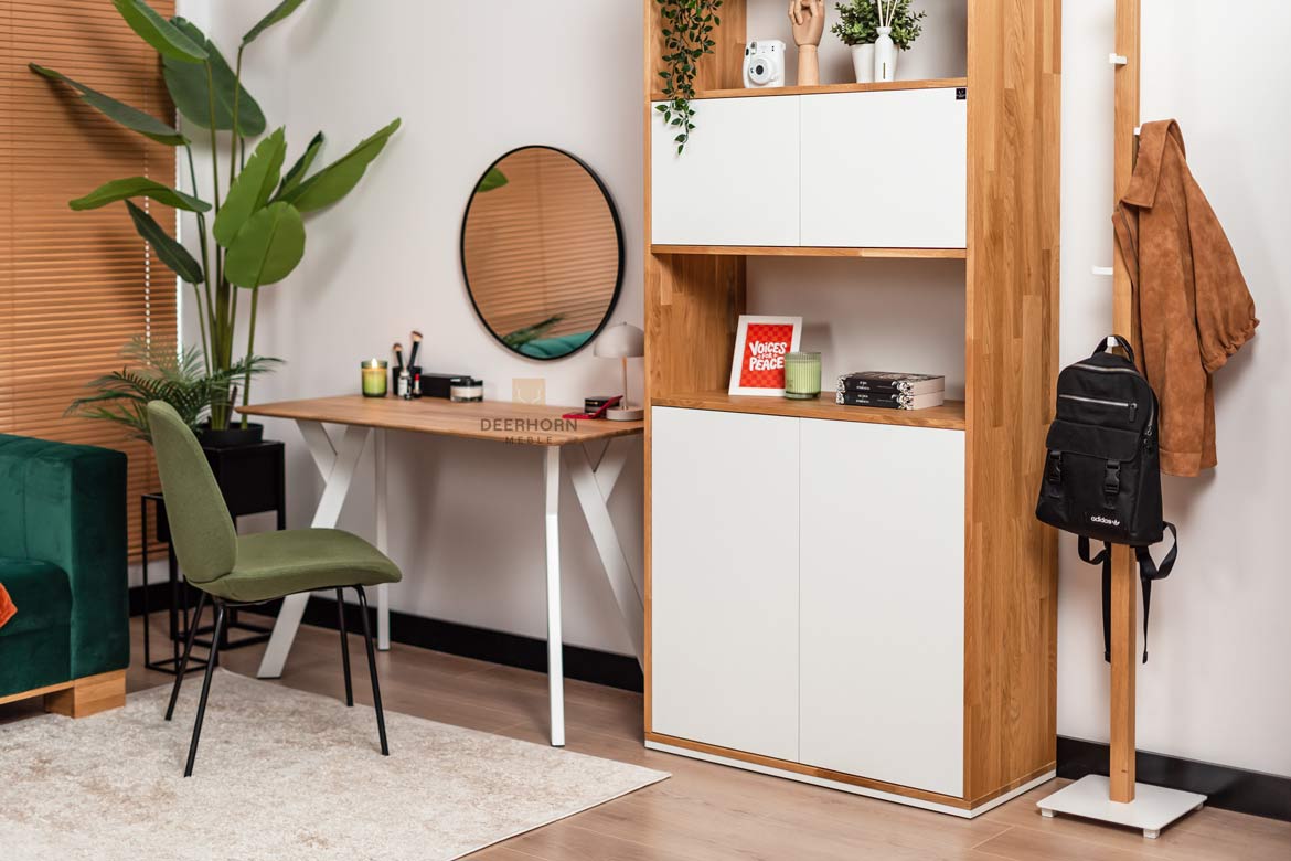 Toilettenartikel für ein Mädchen im Teenageralter für ein kleines Zimmer