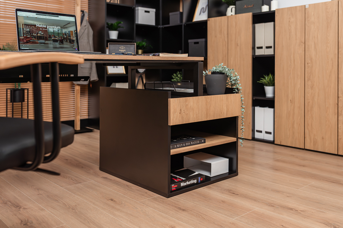 Schreibtisch mit Schubladen in Eiche und Schwarz für kleine und große Büros oder Arbeitszimmer