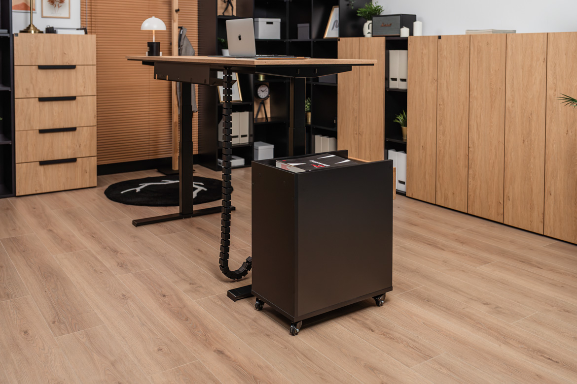 Elektrischer Schreibtisch mit ergonomischer Höhenverstellung und Memory mit schmalem, rollbarem Sockel