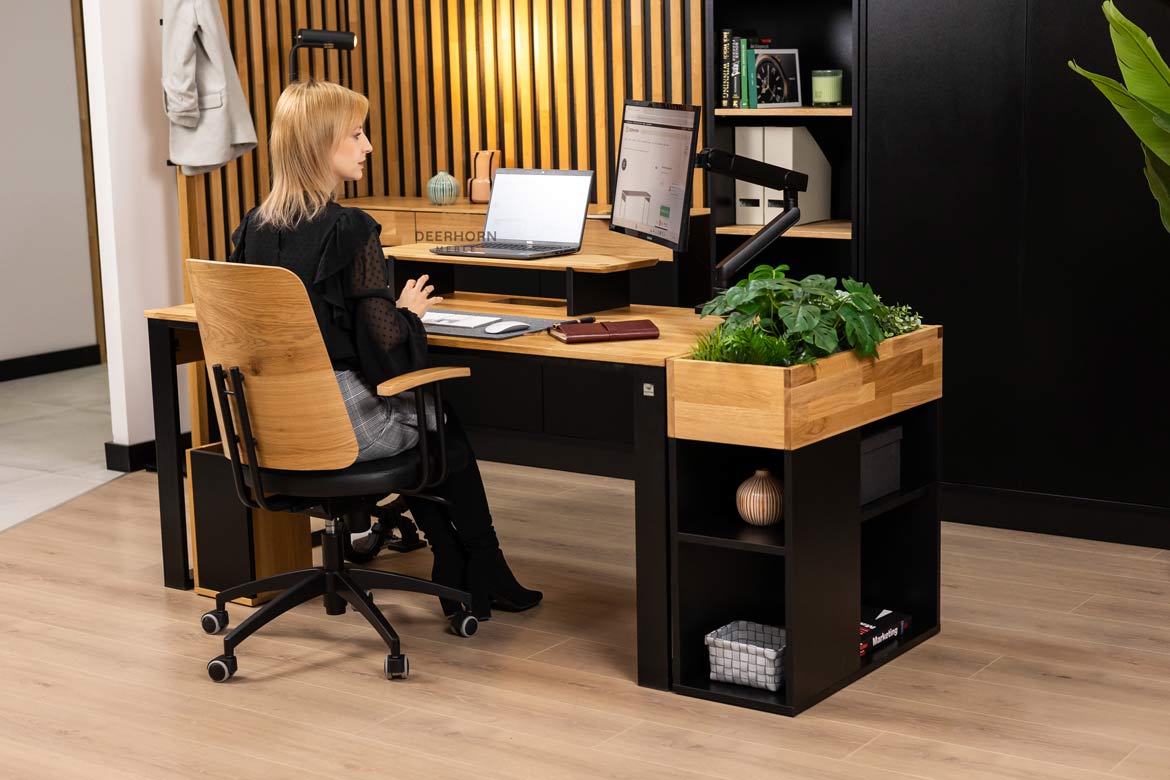 Büroschreibtisch aus Eiche minimalistisch schwarz
