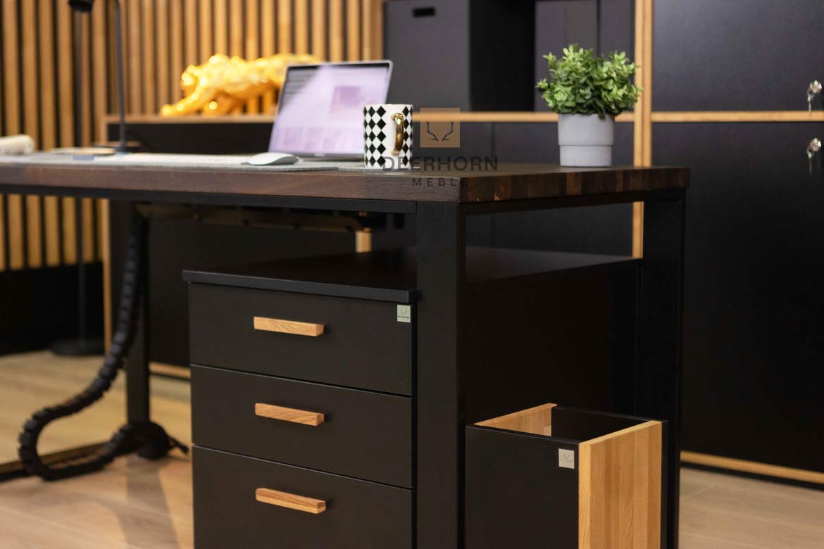 Schwarzer Schreibtisch für Büro in Massivholz modern und Untertischschrank