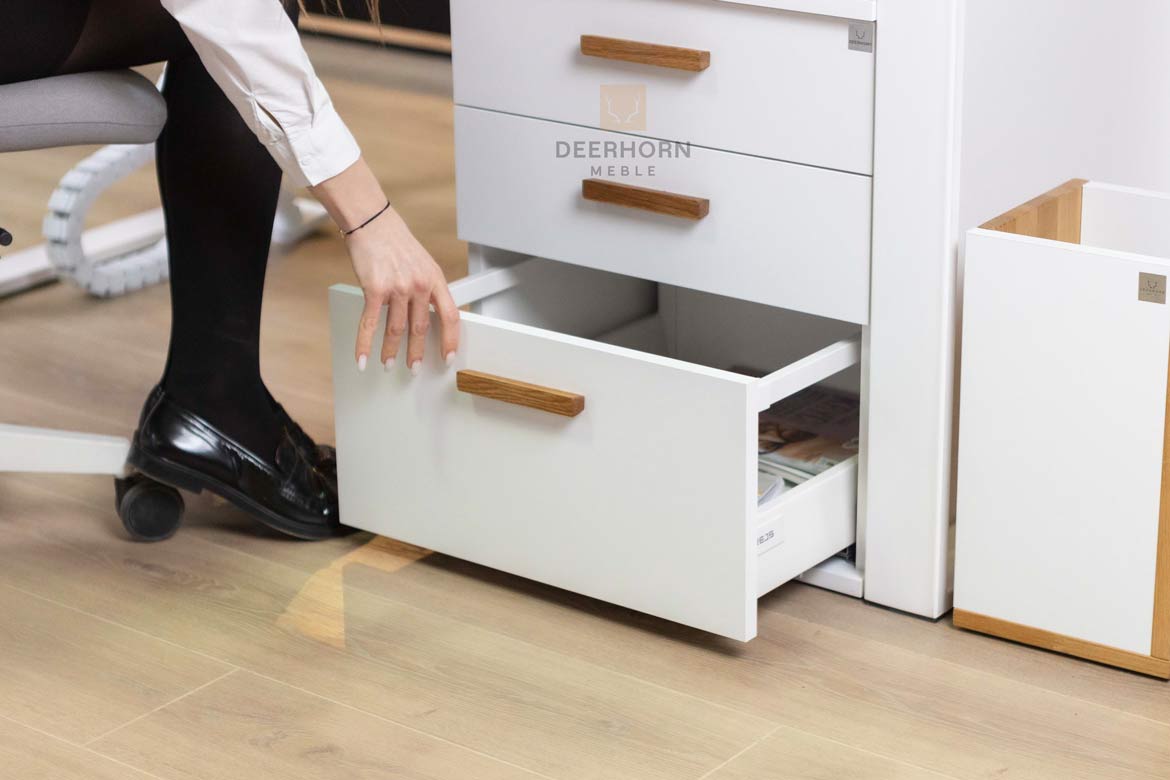 Weißer Hybrid-Arbeitstisch mit Schubladen und eichenbrauner Platte