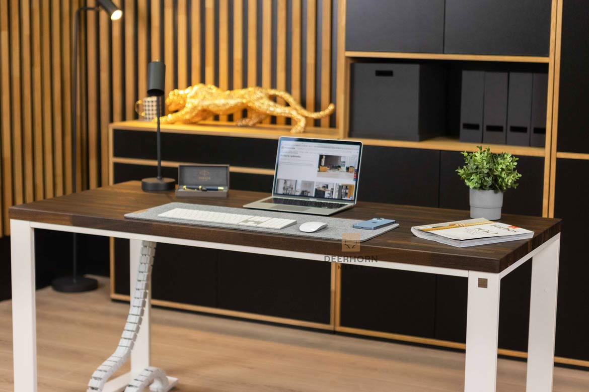 Schreibtisch für Büro weiß mit brauner Holzplatte