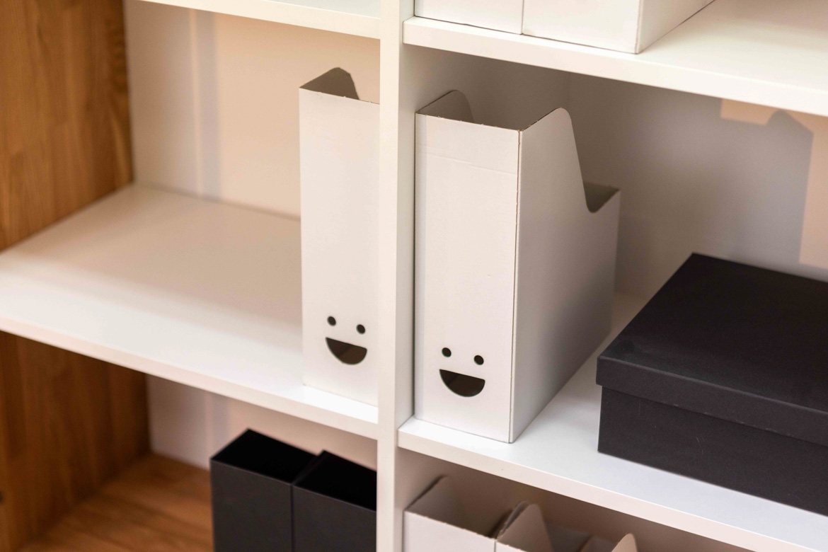 Weißer Büroschrank mit Einlegeböden für Akten, Dokumente 118 cm