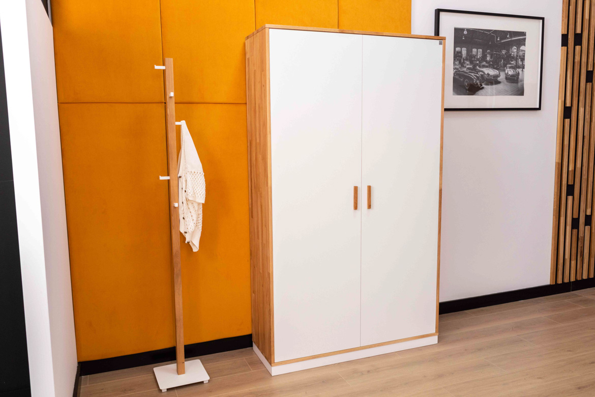Weißer Büroschrank mit Einlegeböden für Akten, Dokumente 118 cm
