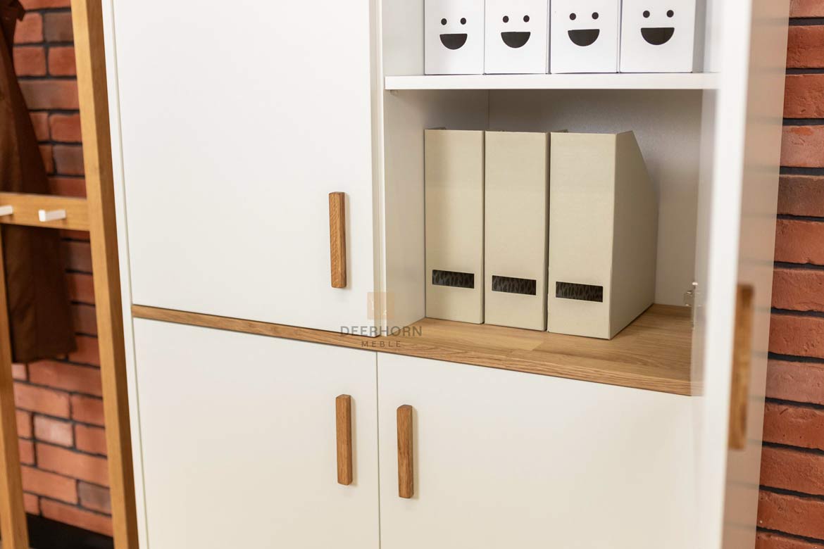 Weißer viertüriger abschließbarer Büroschrank Modern Workplace