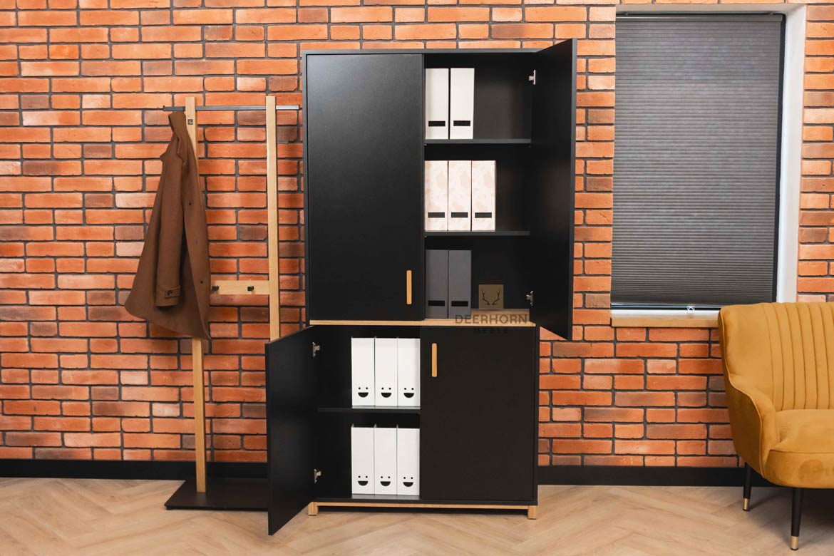 Schwarzer Büro-Aktenschrank mit vier Türen